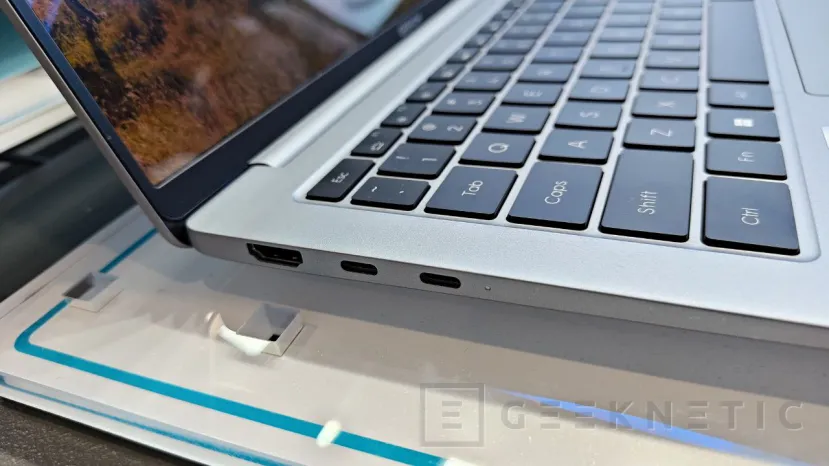 Geeknetic Después de abrirse paso en el mundo de los mini PC, Geekcom presenta su primer portátil: así es el GeekBook X14 Pro y X16 Pro 2