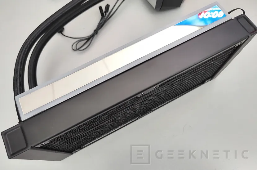 Geeknetic XPG LEVANTE II 240 Review 3