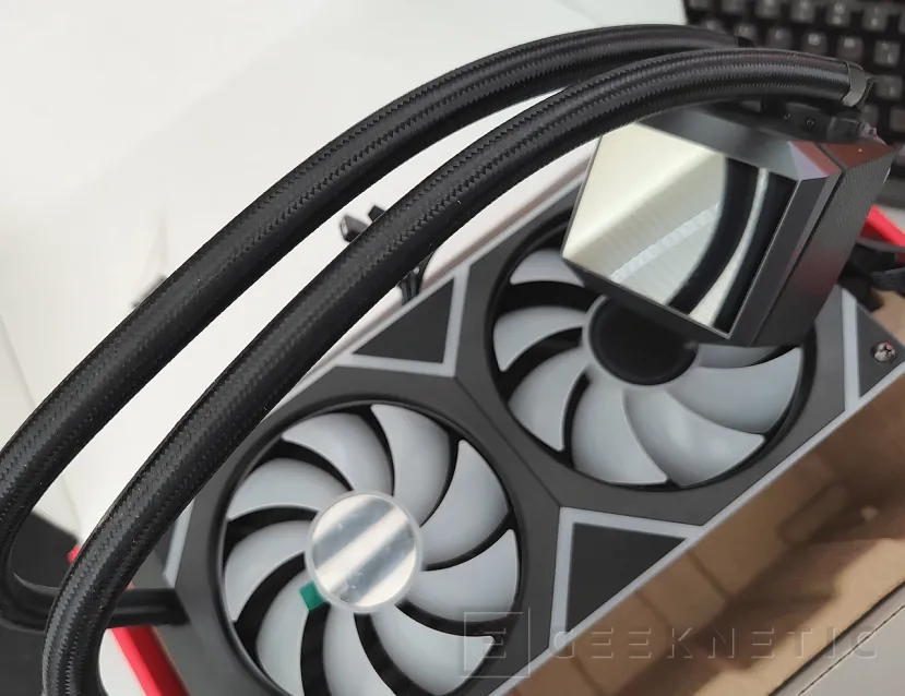 Geeknetic XPG LEVANTE II 240 Review 10