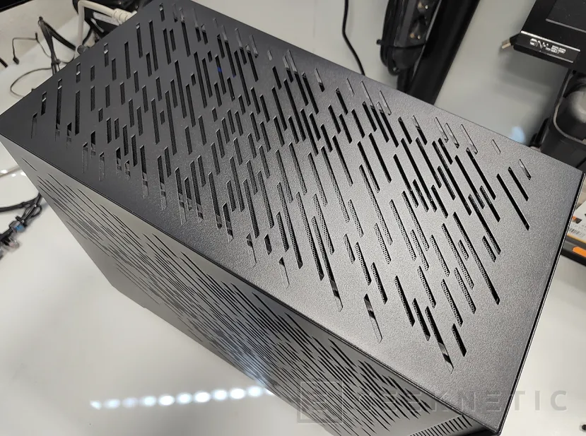 Geeknetic XPG VALOR AIR NANO Review 5