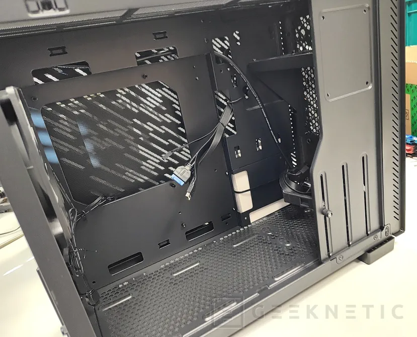 Geeknetic XPG VALOR AIR NANO Review 6