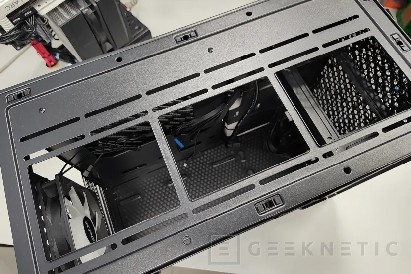 Geeknetic XPG VALOR AIR NANO Review 13