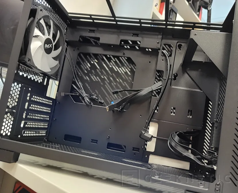 Geeknetic XPG VALOR AIR NANO Review 8