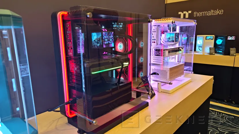 Geeknetic Las Últimas Novedades de Thermaltake en el CES 2026: Lo último en Torres, Fuentes, SimRacing y mucho más 1