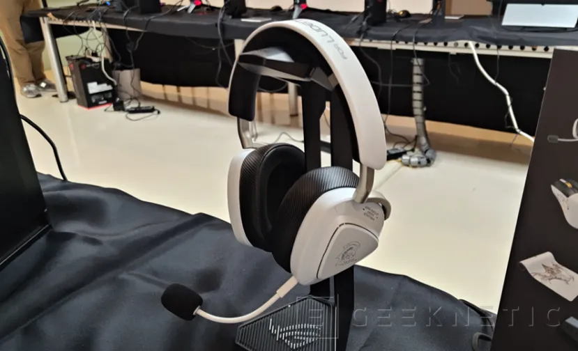 Geeknetic Novedades en periféricos ASUS ROG: Teclados magnéticos, auriculares de altas prestaciones y nueva línea Kojima Productions 6