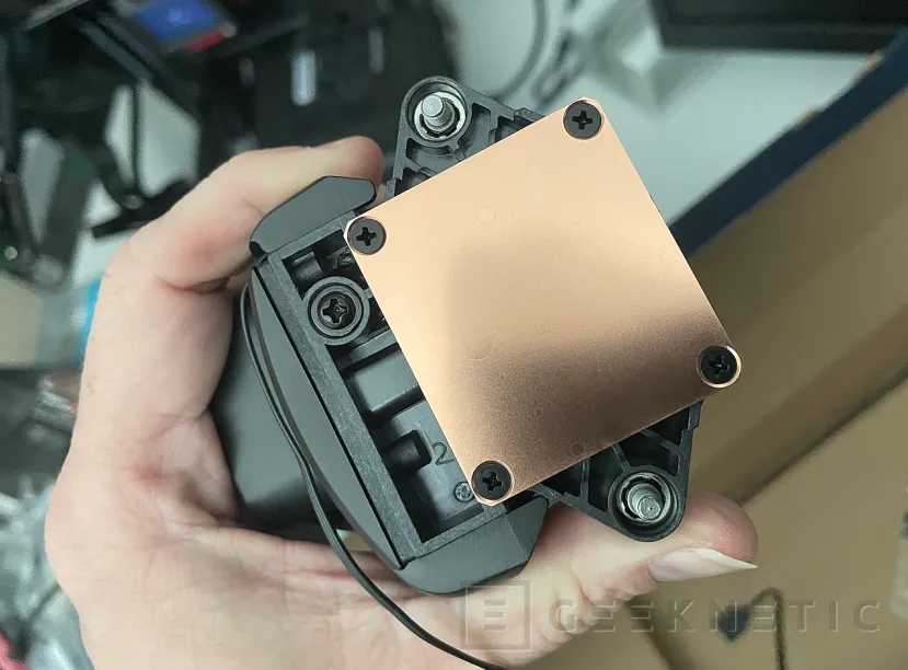 Geeknetic Los 10 Mejores Kits de Refrigeración Líquida 7