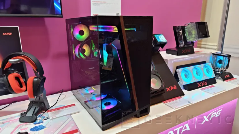 Geeknetic La XPG INVADER X ELITE llega al CES 2026 con diseño panorámico, soporte para GPUs de 410 mm y enfoque en placas back connect 1