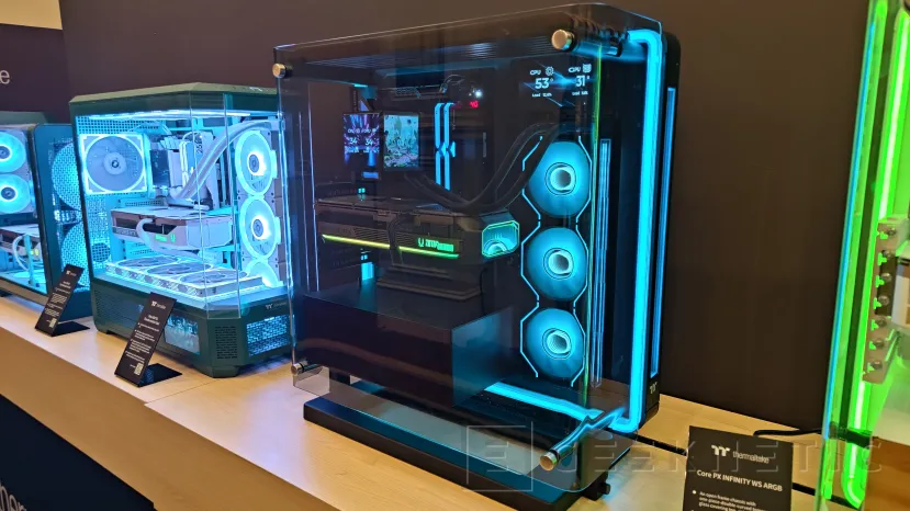 Geeknetic La caja Thermaltake Core PX Infinity WS ARGB añade detalles en madera para dar un toque elegante 1