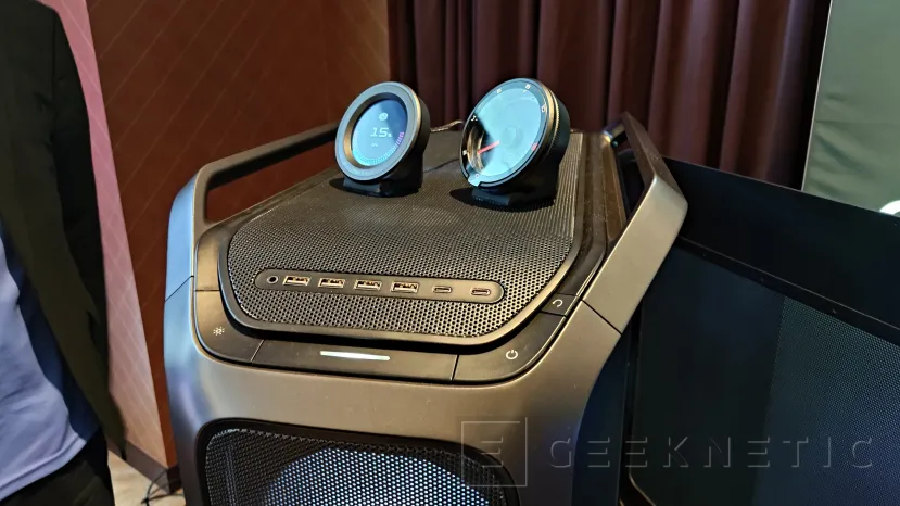 Geeknetic Cooler Master presenta su caja COSMOS Alpha, un diseño premium compatible con FreeForm 2.0 3