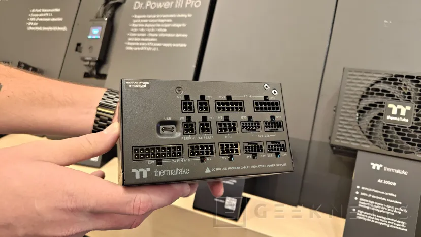 Geeknetic Las nuevas fuentes de Thermaltake llegan con hasta 2.000 W, tamaños SFX Titanium y paneles de conectores reemplazables 2