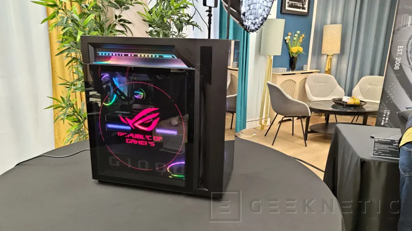 Geeknetic La ASUS ROG G1000 es la torre gaming de 104 litros que proyecta hologramas y estrena las RTX 5090 1