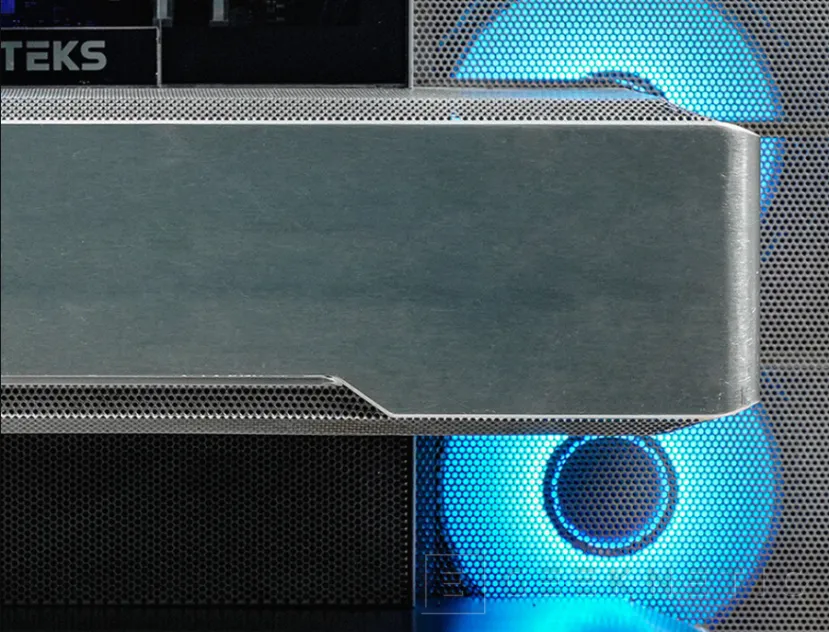 Geeknetic Phanteks ha mostrado el EXO 626, un chasis conceptual abierto que separa los componentes por zonas 2