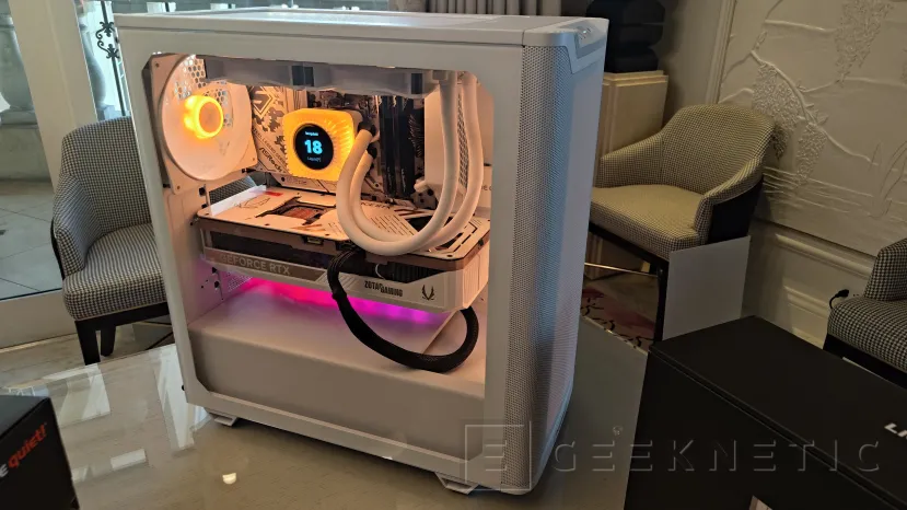 Geeknetic La nueva RL AiO de be quiet! añade LCD, ahora podrás visualizar datos de rendimiento, fotos o vídeos en la Light Loop IO LCD 1