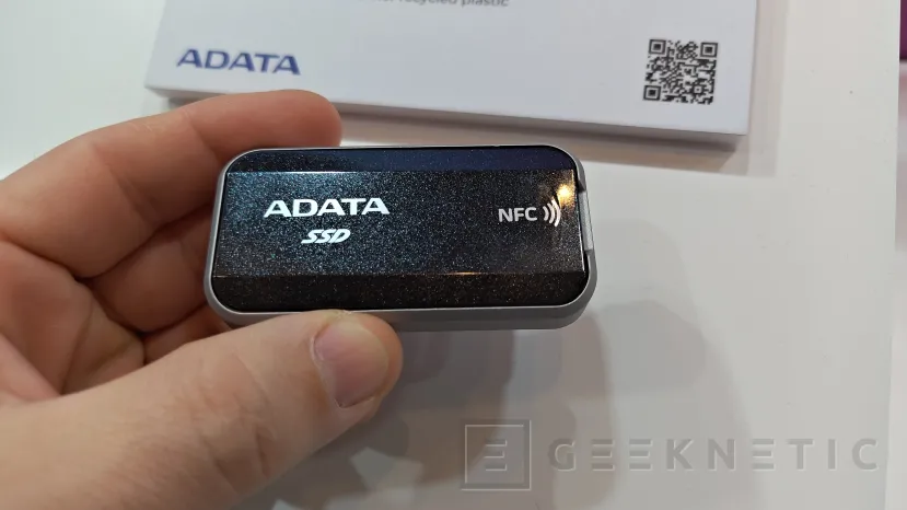 Geeknetic ADATA muestra en el CES 2026 sus nuevos SSD externos BulletX con USB4 y TapSafe con desbloqueo NFC 2