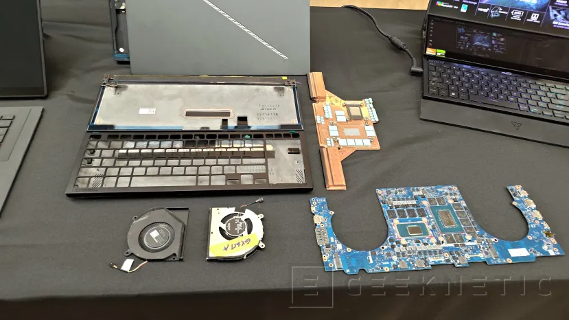 Geeknetic El nuevo ASUS ROG Zephyrus Duo con doble pantalla de 16" llega con los Intel Panther Lake y hasta una NVIDIA RTX 5090  2