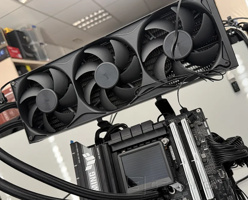 Geeknetic CORSAIR NAUTILUS II 360 RS LCD Review, ventiladores de marco unificado, bomba FlowDrive 2S y pantalla LCD por menos de 150 euros 21