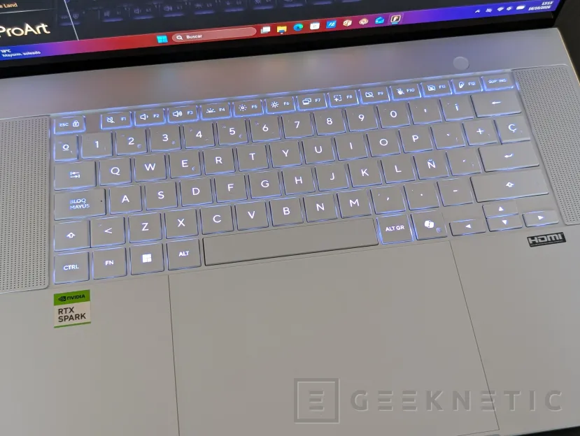 Geeknetic ASUS ProArt P16 H7607BA Review: con NVIDIA RTX Spark y 128 GB, un portátil para trabajar con IA en local sin depender de la nube 6