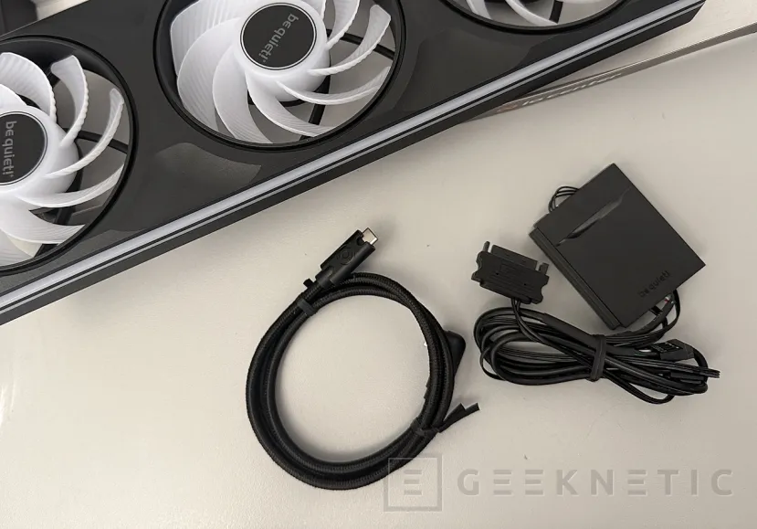 Geeknetic be quiet! Light Wings Pro IO 360mm Reverse Review, tres ventiladores unificados, 116 LED y control total desde IO Center de be quiet! 4