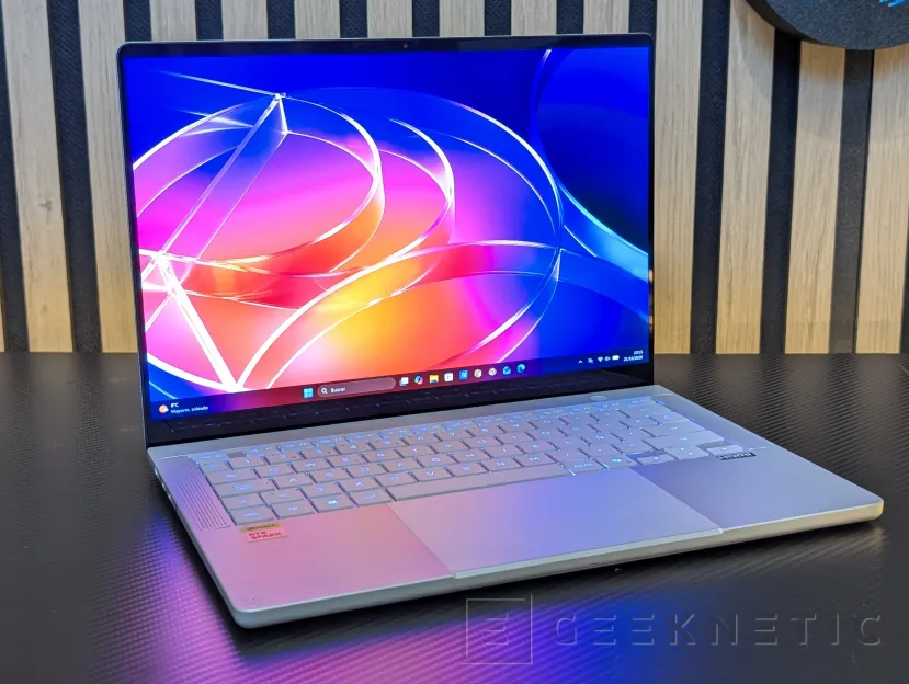 Geeknetic ASUS ProArt P14 H7407BA Review: el portátil con NVIDIA RTX Spark que sorprende con su potencia en solo 14 pulgadas 8