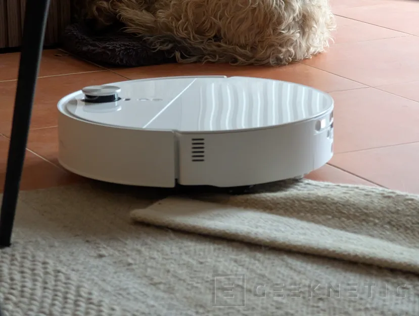 Geeknetic Roborock Saros 20 Flow Complete Review: probamos el nuevo buque insignia de Roborock con 36.000 Pa, LIDAR, IA y base de autolimpieza 41