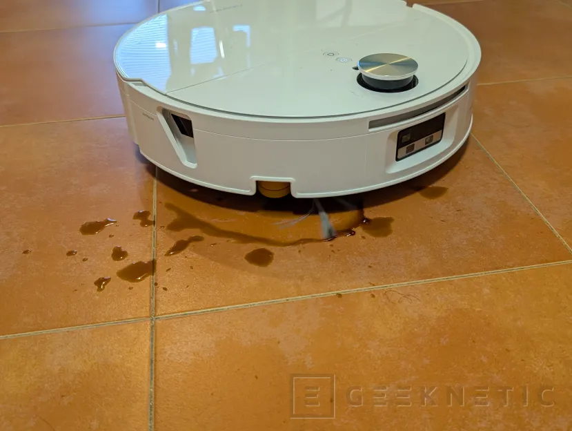 Geeknetic Roborock Saros 20 Flow Complete Review: probamos el nuevo buque insignia de Roborock con 36.000 Pa, LIDAR, IA y base de autolimpieza 47