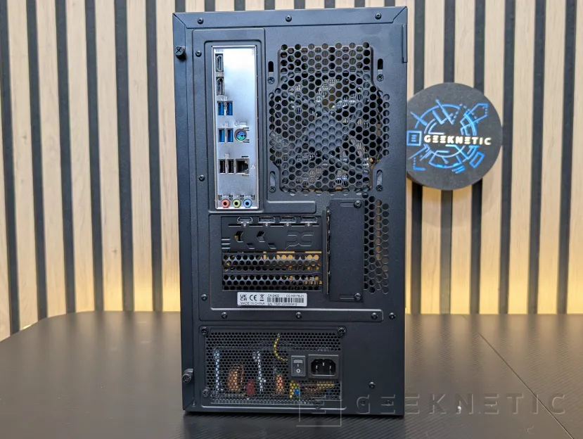 Geeknetic CoolMod COOLPC BLACK III Review: un sobremesa gaming que prescinde de lo superfluo para ofrecer rendimiento 2K por menos de 1.400 euros 7