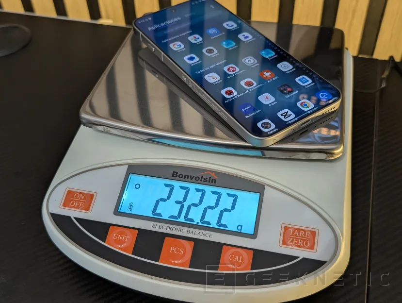 Geeknetic Vivo X500 Pro Max Review: un portento en fotografía con teleobjetivos Zeiss intercambiables que lleva la cámara móvil a otro nivel 4
