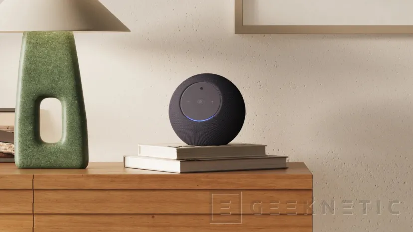 Geeknetic Amazon añade un marco de fotos y un despertador con ultrasonidos a su nueva gama Echo 3