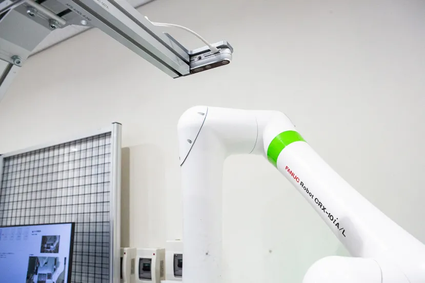 Geeknetic NVIDIA DGX Spark impulsa un kit de IA física de Fujitsu y Daido para controlar robots mediante comandos de voz 3