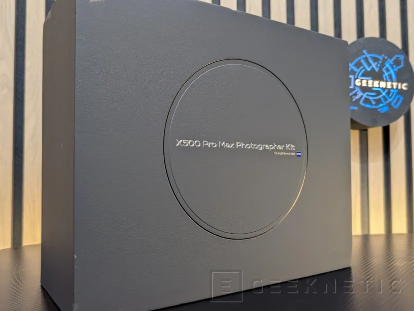 Geeknetic Vivo X500 Pro Max Review: un portento en fotografía con teleobjetivos Zeiss intercambiables que lleva la cámara móvil a otro nivel 2
