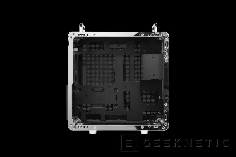 Geeknetic Cooler Master presenta la caja CUBE 540 Stainless Steel Special Edition, una versión con materiales premium de su CUBE 540 2