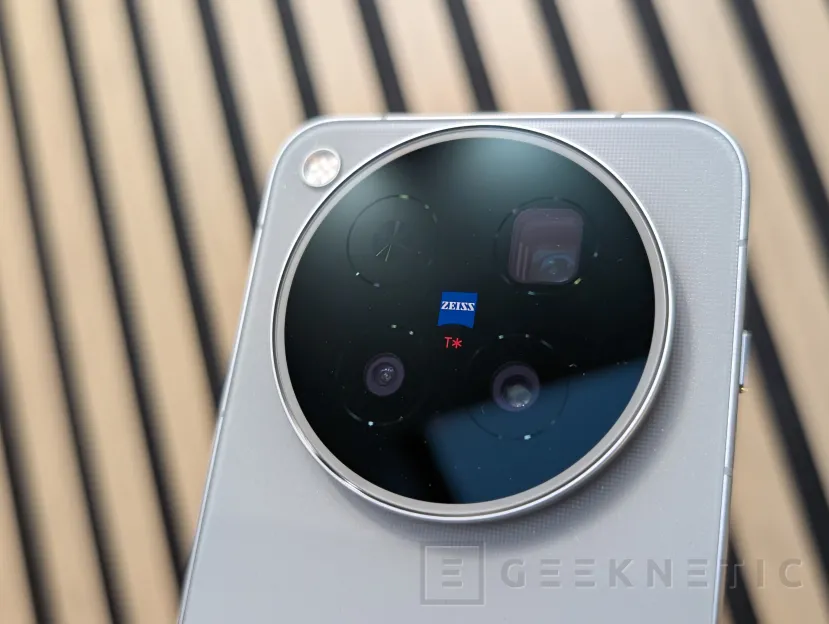 Geeknetic Vivo X500 Pro Max Review: un portento en fotografía con teleobjetivos Zeiss intercambiables que lleva la cámara móvil a otro nivel 123