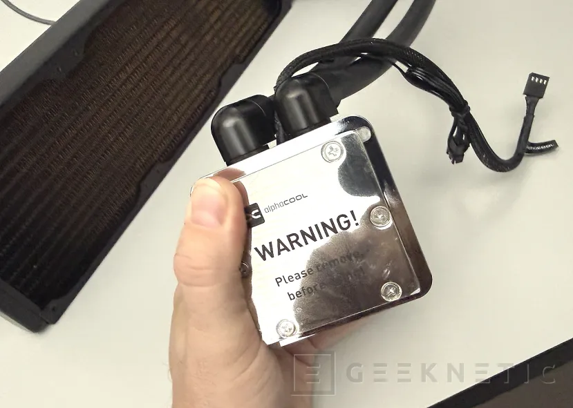 Geeknetic Alphacool Core 2 XT 360mm CPU AiO Review, lo mejor de la tecnología de los “custom loops” en una refrigeración líquida AIO 11