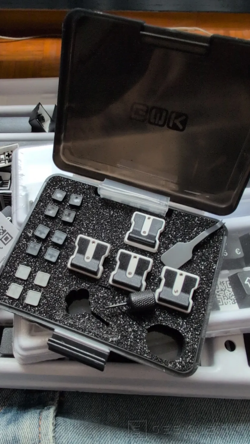 Geeknetic GMK TriggerKey permite ajustar el punto de actuación y recorrido de las teclas WASD en teclados con interruptores de tipo MX 2