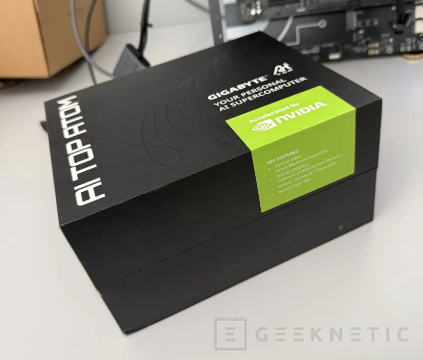 Geeknetic Gigabyte AI TOP ATOM Review, 128 GB de memoria unificada y 200 GbE para llevar la IA local a tu mesa 1