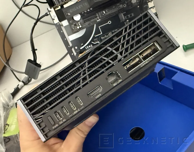 Geeknetic Gigabyte AI TOP ATOM Review, 128 GB de memoria unificada y 200 GbE para llevar la IA local a tu mesa 5