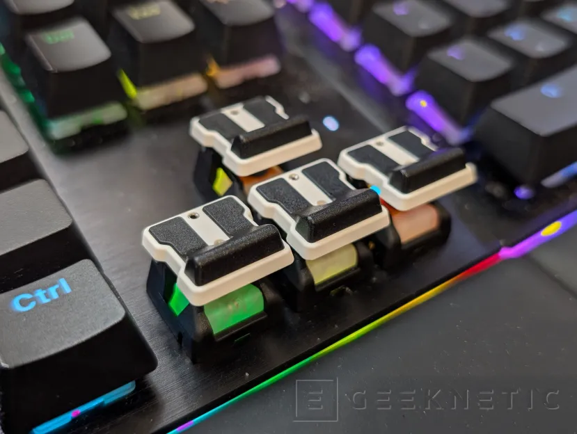 Geeknetic GMK TriggerKey Review: cambia el punto de actuación de tus teclas sin cambiar los interruptores 12