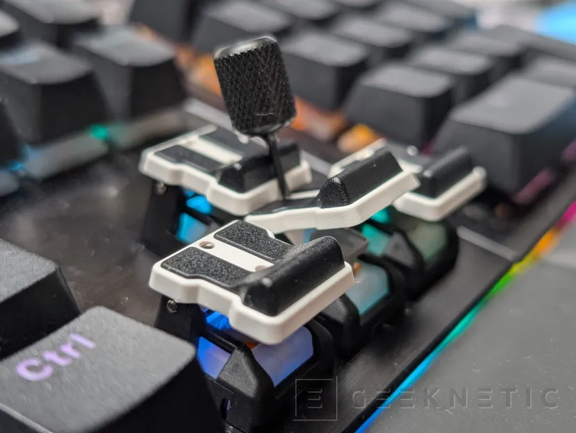 Geeknetic GMK TriggerKey Review: cambia el punto de actuación de tus teclas sin cambiar los interruptores 8