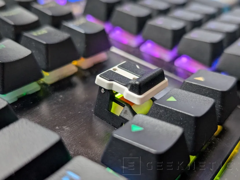 Geeknetic GMK TriggerKey Review: cambia el punto de actuación de tus teclas sin cambiar los interruptores 4
