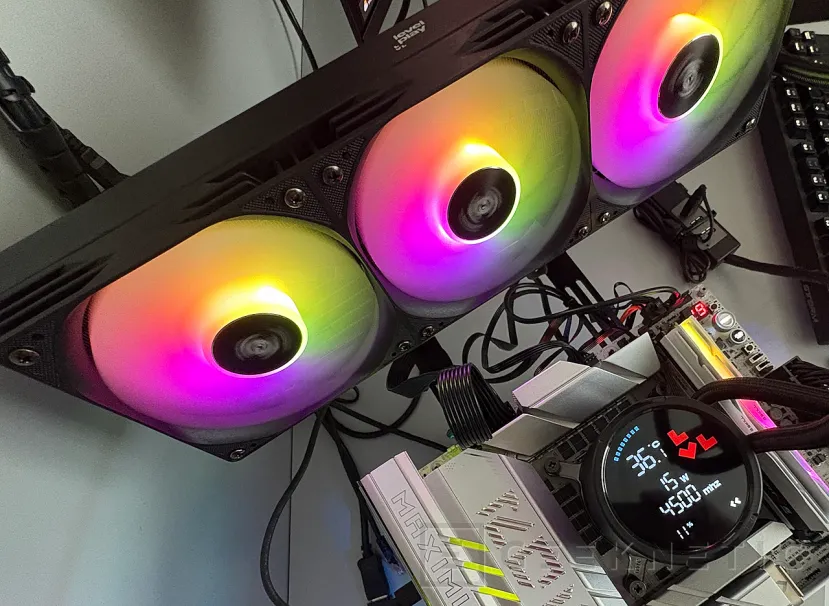 Geeknetic Levelplay COMBAT LIQUID 360 HUD Review 22