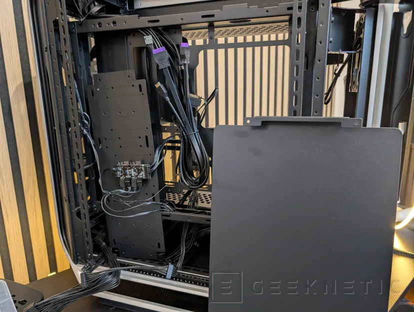 Geeknetic Cooler Master Cosmos Alpha Review 27