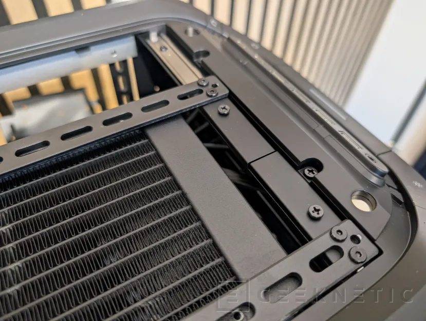 Geeknetic Cooler Master Cosmos Alpha Review 31