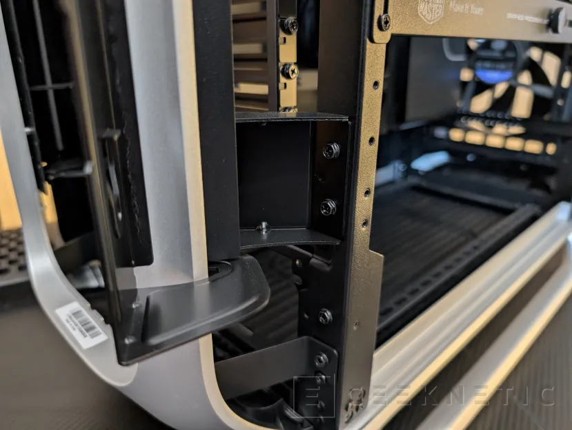 Geeknetic Cooler Master Cosmos Alpha Review 24