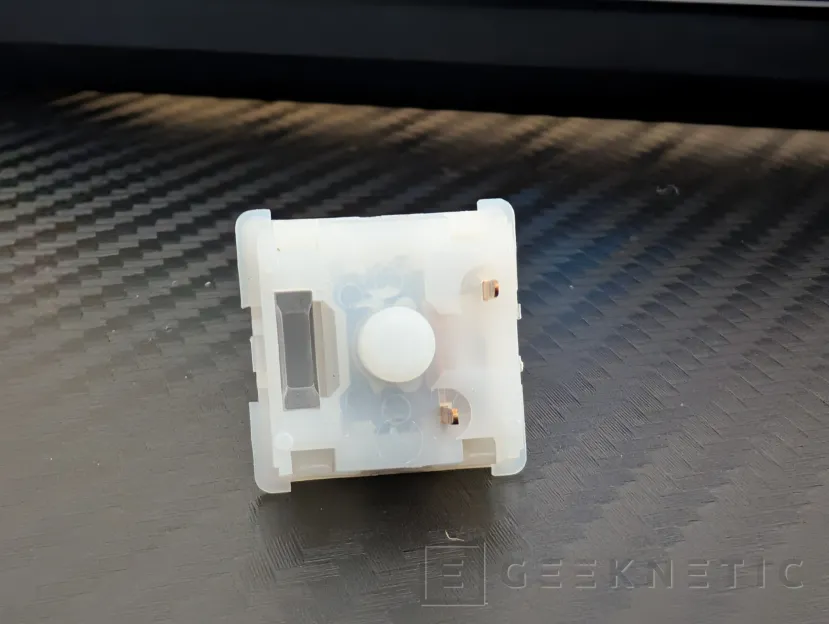 Geeknetic be quiet! Light Mount Review 10