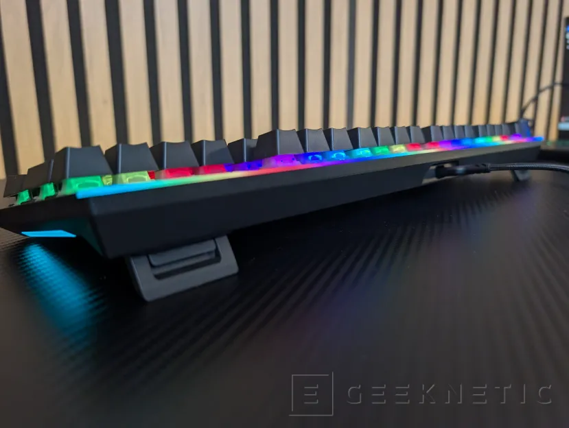 Geeknetic be quiet! Light Mount Review 4