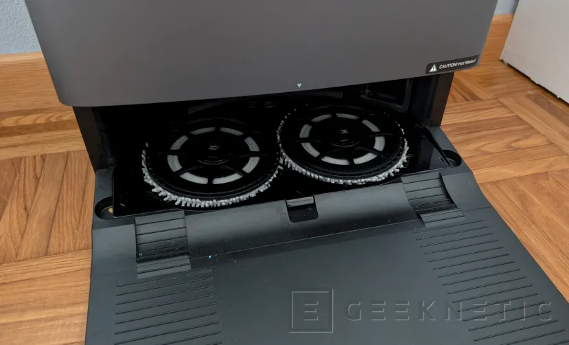 Geeknetic El Robot Aspirador Definitivo. El Tapo RV50 Pro Omni redefine lo que significa "limpieza automática" 12