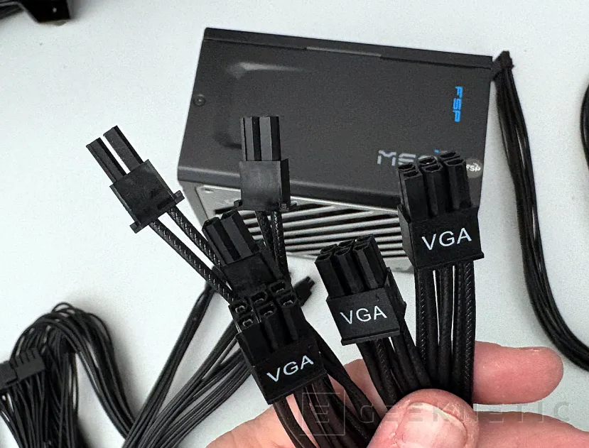 Geeknetic FSP MEGA GM 1200W Review 17