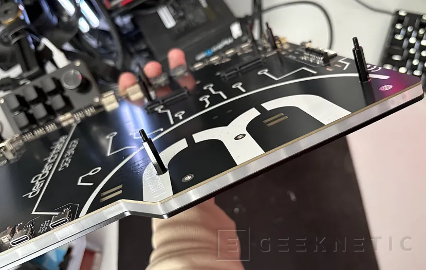 Geeknetic Thermal Grizzly der8enchtable Review 3