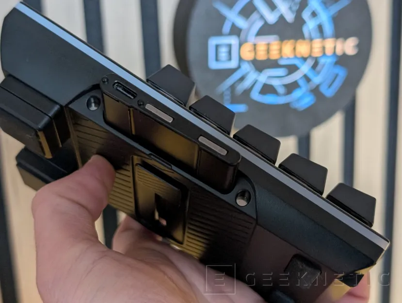 Geeknetic be quiet! Dark Mount Review 4