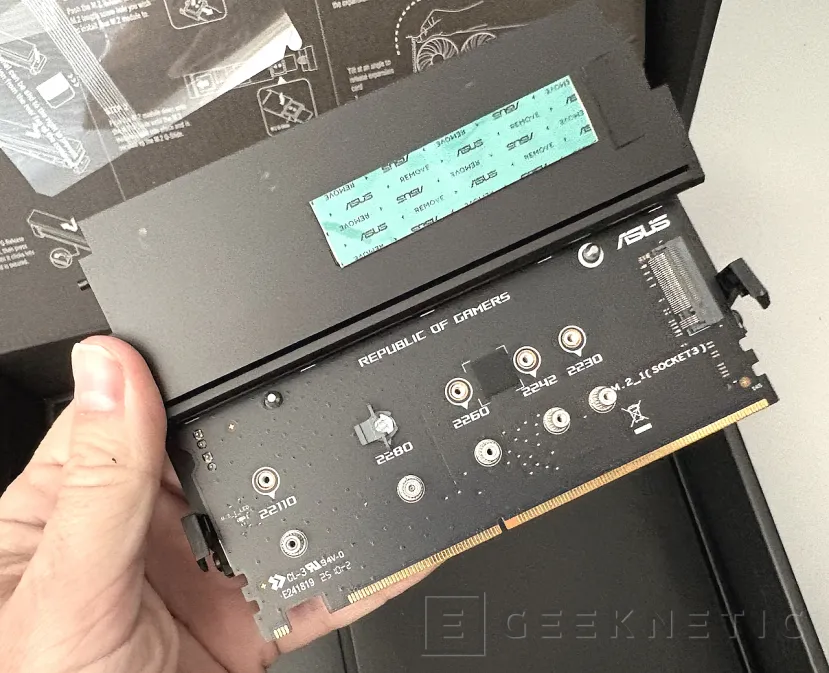 Geeknetic ASUS ROG CROSSHAIR X870E EXTREME Review 11